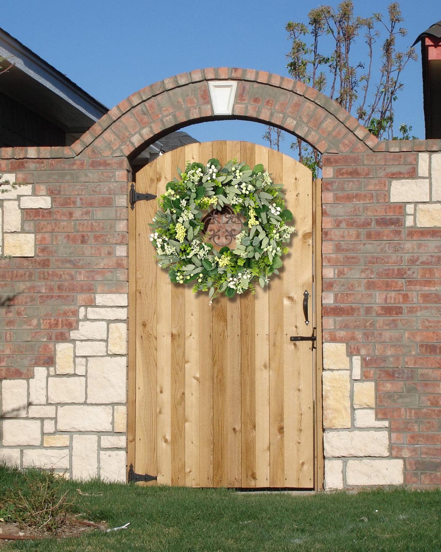 24" Artificial Eucalyptus Leaf Wreath