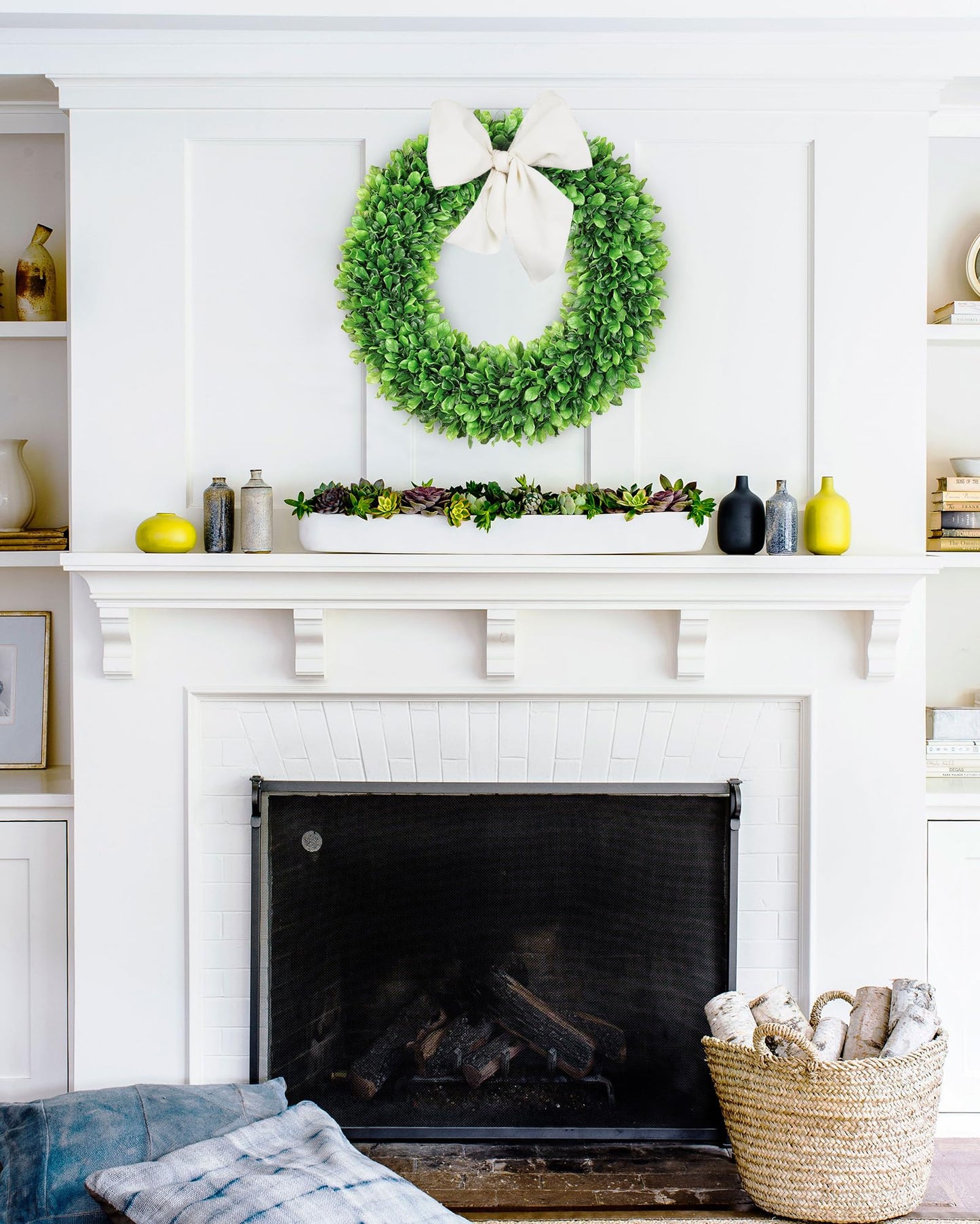 20" & 24" Faux Round Boxwood Wreath